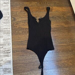 Black v-neck Bodysuit
